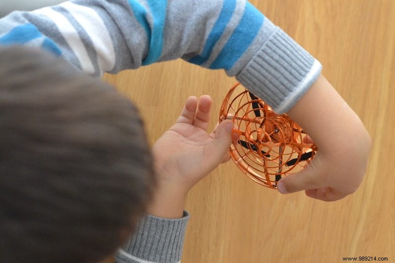 IRDRONE UFO Drone Review: Hands-On Parent Test of This Magical Flying Saucer Toy at Auchan