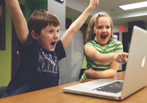 Céline Musmeaux and Nora Fraisse Unite to Combat School Bullying