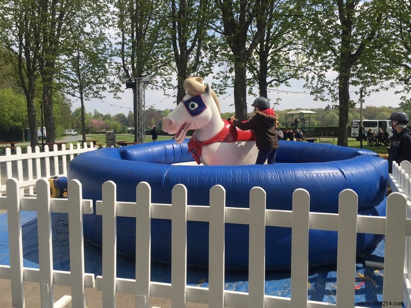 Les Dimanches au Galop: A Fun, Family-Friendly Day at ParisLongchamp Racecourse