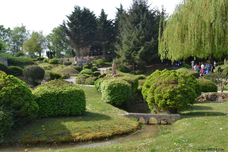 France Miniature: Discover France s Iconic Landmarks in Miniature – A Must-Visit Family Adventure Near Paris