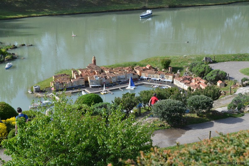 France Miniature: Discover France s Iconic Landmarks in Miniature – A Must-Visit Family Adventure Near Paris