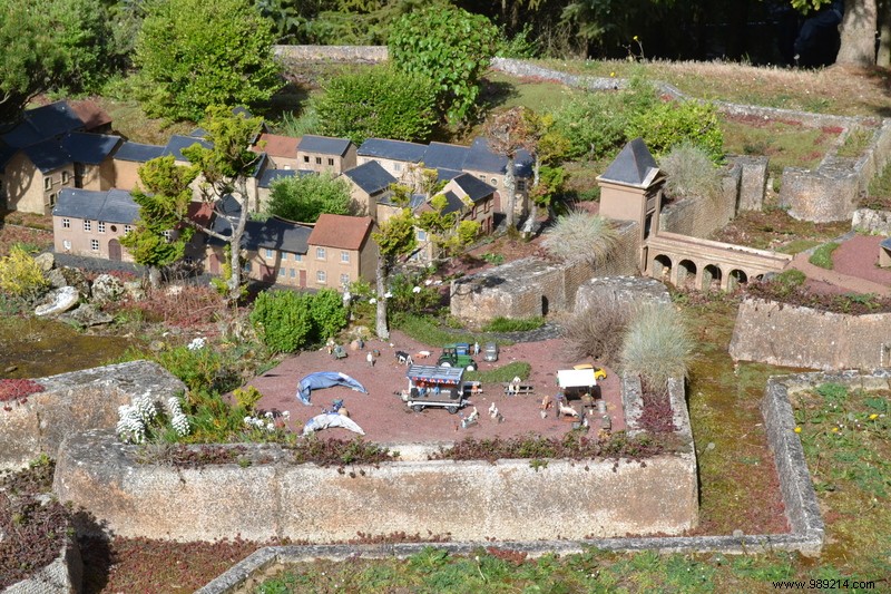 France Miniature: Discover France s Iconic Landmarks in Miniature – A Must-Visit Family Adventure Near Paris