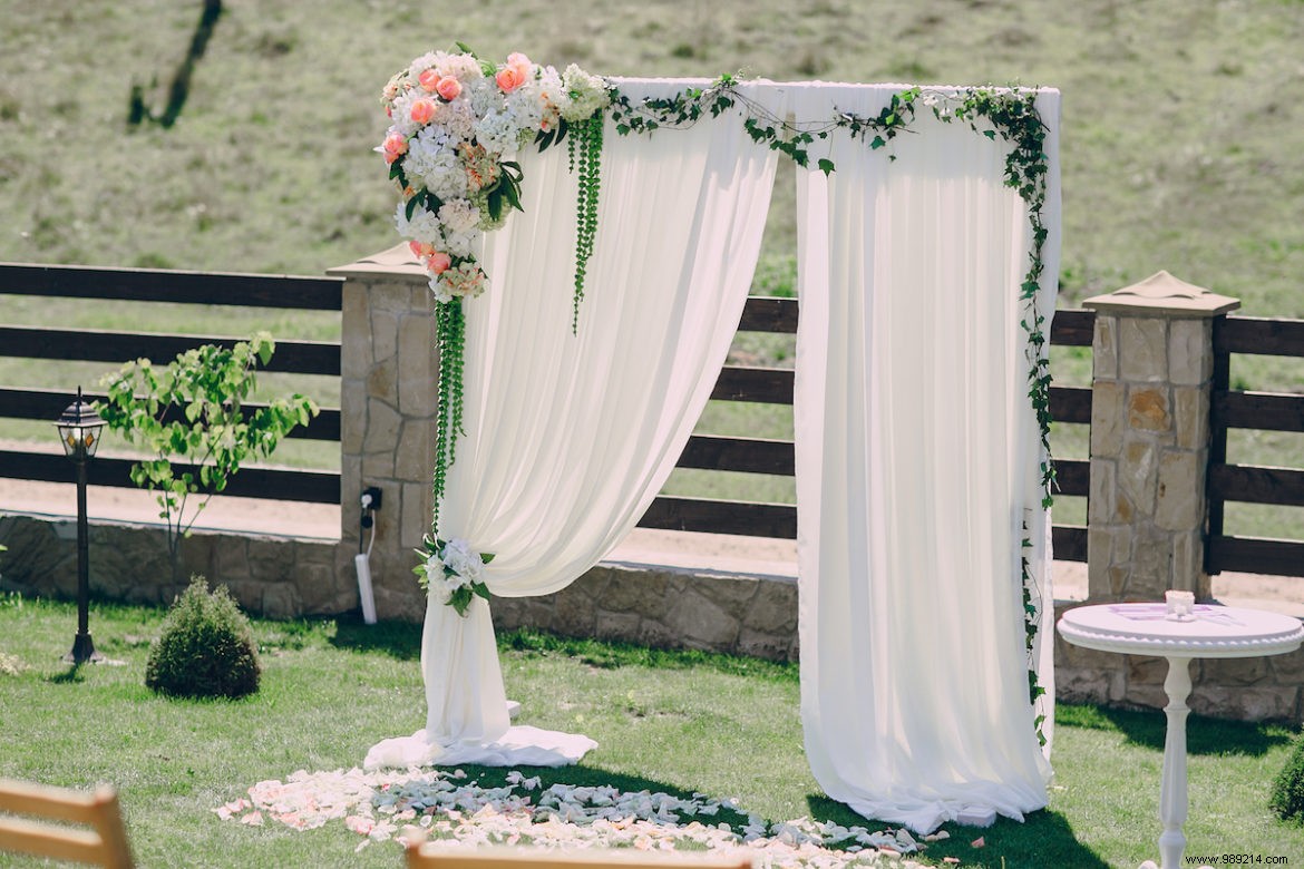 Wedding Arches: Elevate Your Ceremony with Timeless Decor Ideas