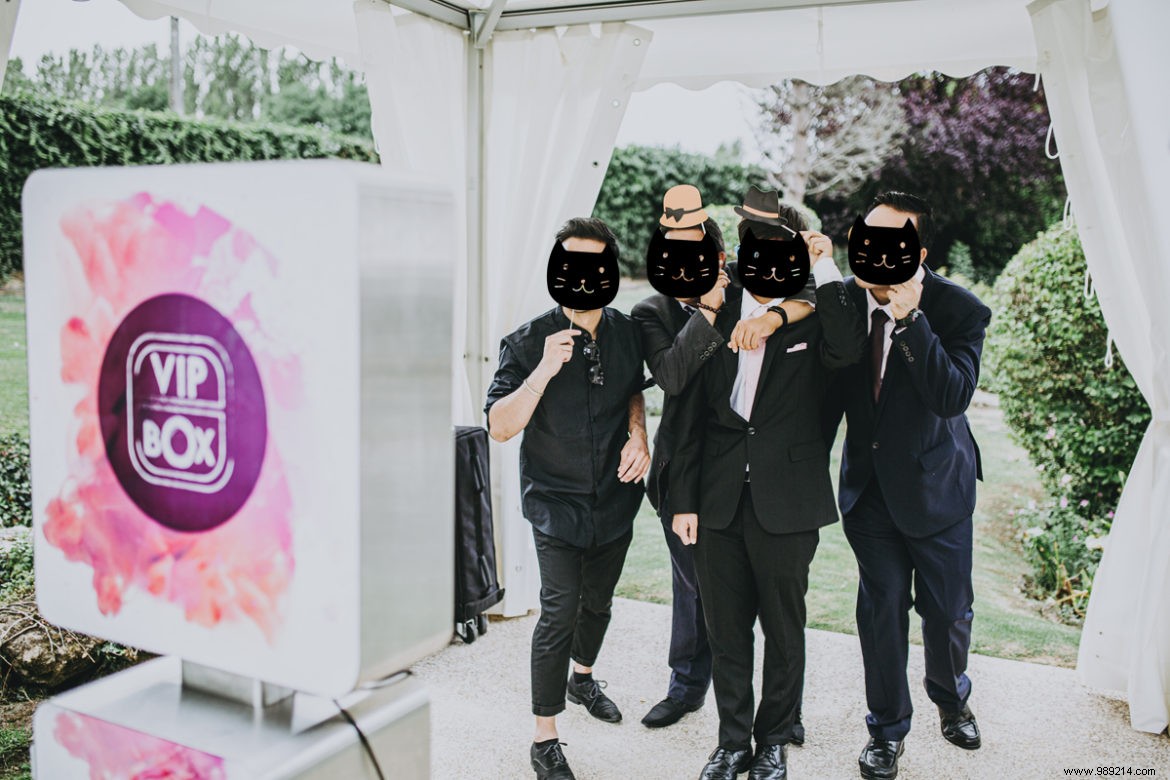 Elevate Your Wedding Reception with a Fun Selfie Photo Booth