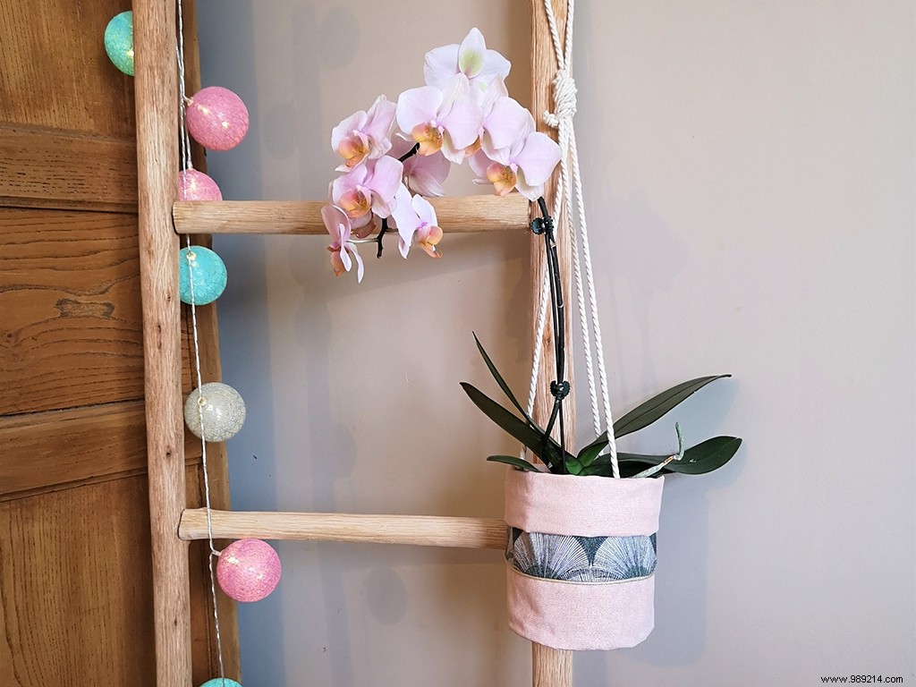 Easy No-Sew DIY Fabric Pot Cover: Waterproof Hanging Planter Tutorial