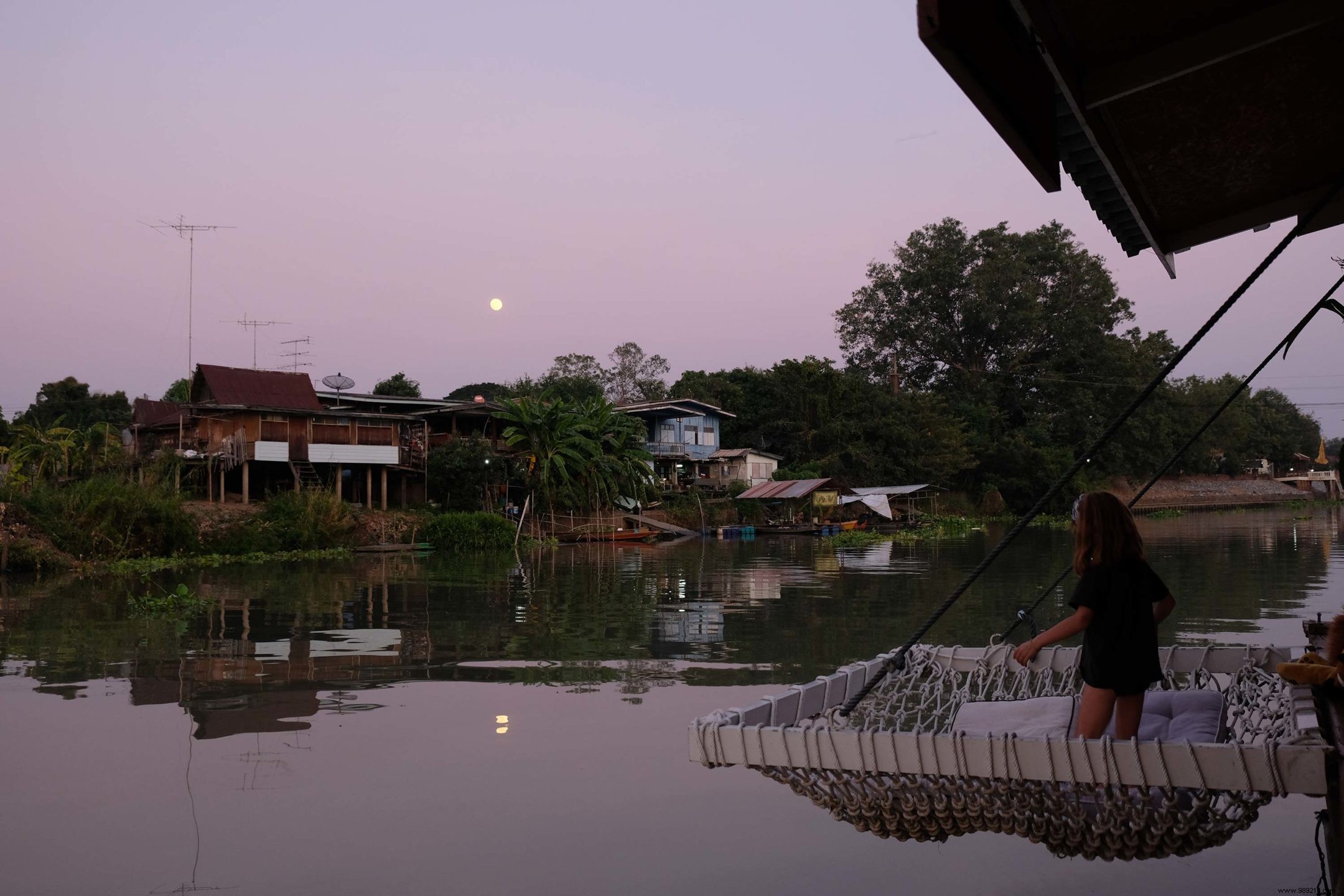 Expert Guide: How to Choose the Perfect Hotel on Booking, Airbnb, and More