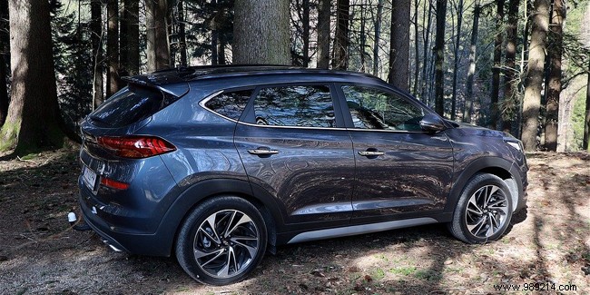 Family Car Insurance Costs: Key Factors and How to Save Money