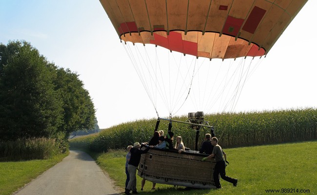 Hot Air Ballooning: An Unforgettable Family Adventure Above Stunning Landscapes