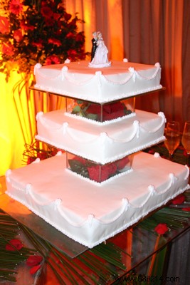 Essential Steps to Organize Your Dream Wedding Without a Planner