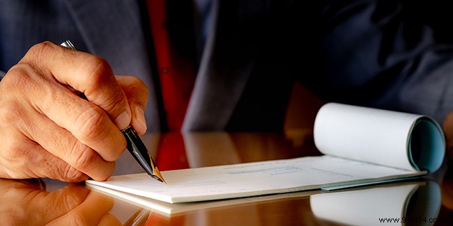 Can a Merchant Refuse Your Cheque Payment? Essential Legal Conditions