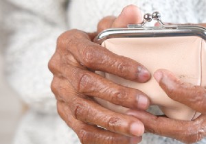 Can a Surviving Spouse Claim Maintenance from Heirs? Conditions and Procedures Under French Law