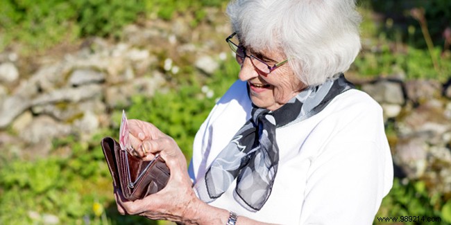 2022 French Retirement Pension Payment Calendar: Dates by Sector