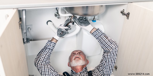 6 Compelling Reasons to Hire Professionals Over 50: Unlock Proven Expertise