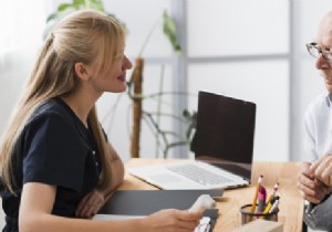 Public vs. Private EHPAD: Key Advantages, Disadvantages, and How to Choose