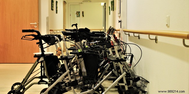 How to Transfer Your Parent to a New EHPAD: Step-by-Step Guide