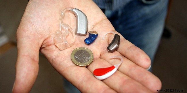 How Do Hearing Aids Work? A Guide to Components and Advanced Technologies