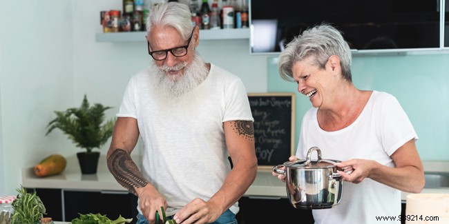 Tattoos for Seniors: A Growing Trend? Motivations and Essential Precautions