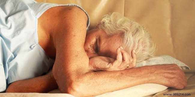 Sleep Challenges in Seniors: Causes, Impacts, and Proven Solutions