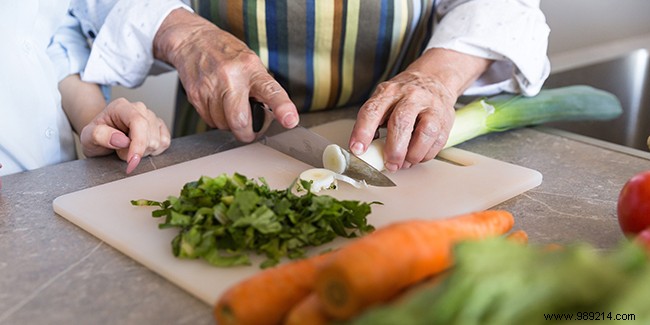 Senior Nutrition Guide: Essential Foods and Strategies for Healthy Aging