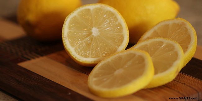 The Proven Health Benefits of Lemons: Immunity, Detox, Digestion, and More