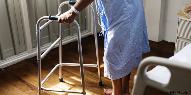 Financial Aids for Low-Income Seniors Healthcare Costs in France: CMU-C and ACS Guide