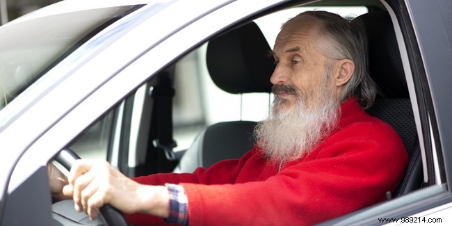 Warning Signs That It s Time for Seniors to Stop Driving: A Guide for Families