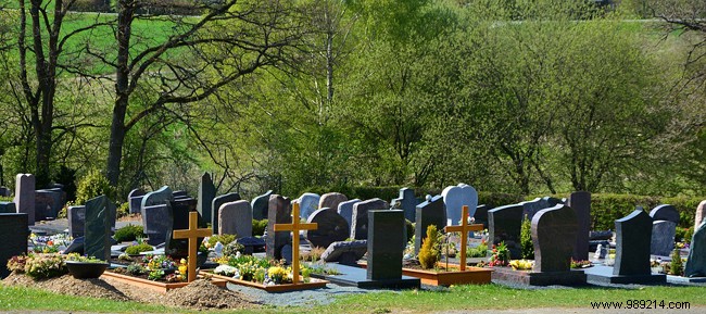 Can You Choose Your Final Resting Place? French Burial Laws Explained