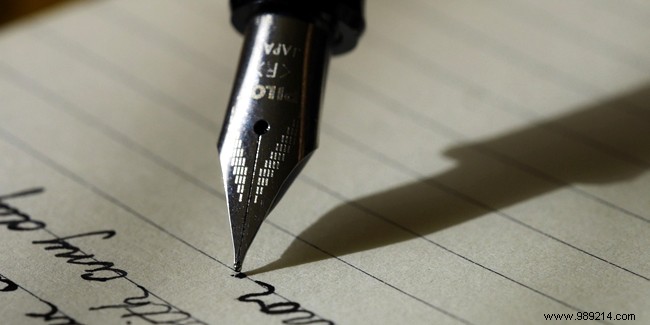 How to Write a Thoughtful Condolence Letter: Expert Tips for Sincere Sympathy