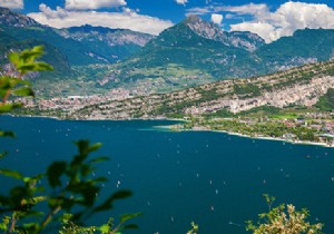 Exploring Italy s Iconic Lakes: The Ultimate Travel Itinerary and Must-See Highlights