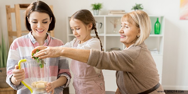 Fostering Intergenerational Solidarity: Proven Retirement Activities for Stronger Family Bonds