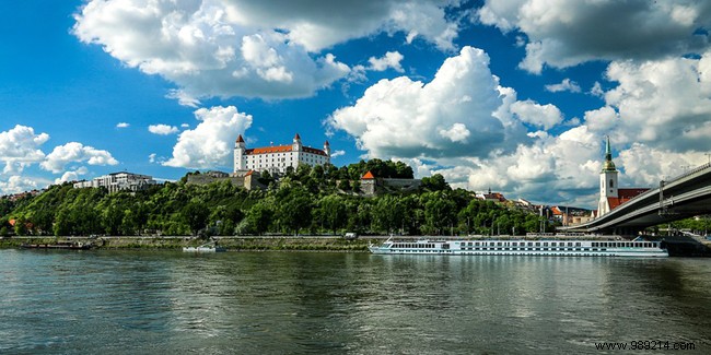 Danube River Cruise Guide: Expert Tips, Itineraries & Booking Essentials
