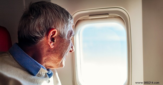 10 Expert Tips for Seniors to Stay Calm and Comfortable on Long Flights