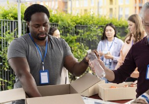 Bénévolat pour seniors : comment trouver l activité qui vous correspond parfaitement ?