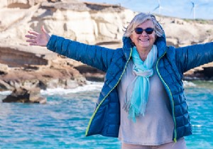 7 Essential Tips for Seniors Traveling Solo