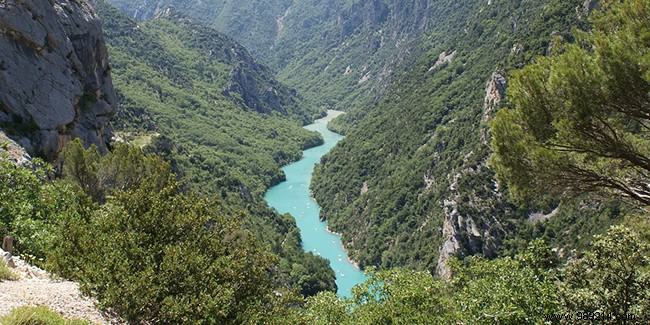 Exploring Gorges du Verdon by Electric Boat: Expert Rental Tips and Itinerary Guide