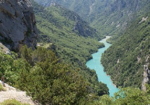 Exploring Gorges du Verdon by Electric Boat: Expert Rental Tips and Itinerary Guide