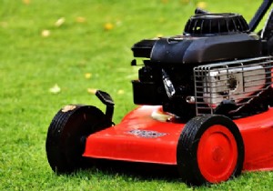 Lawn Mowing on Sundays and Public Holidays: What French Law Allows and Permitted Hours