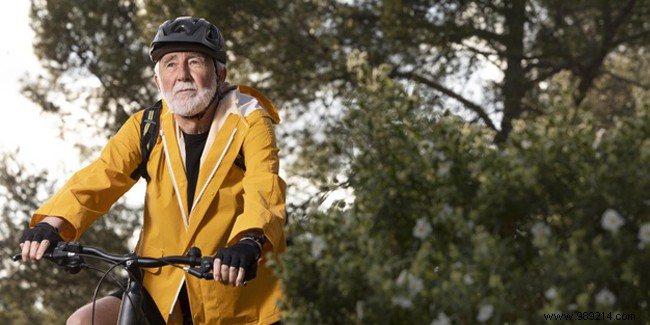 Safe Cycling for Seniors: Essential Safety Rules from Experts
