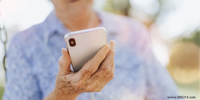 Choosing the Right Smartphone for Seniors: 3 Key Factors to Consider