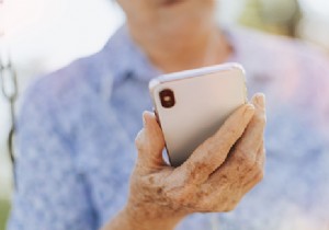 Choosing the Right Smartphone for Seniors: 3 Key Factors to Consider
