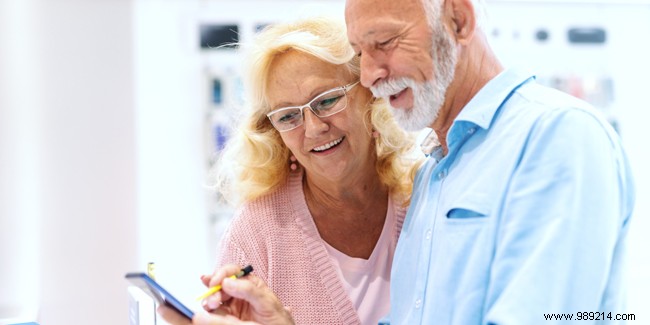 Should You Buy Insurance for Your New Smartphone or Tablet? Expert Advice