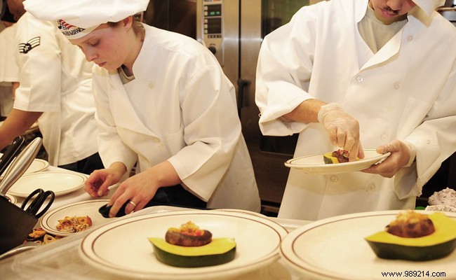 Master Cooking with Starred Chefs: Workshops and Online Lessons Await