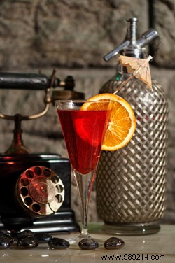 Ditch the Routine: Host a Perfect Home Aperitif or Cocktail Party