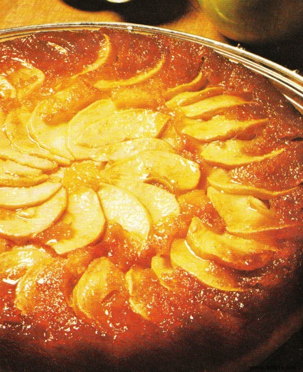 Classic Country Apple Cake Recipe
