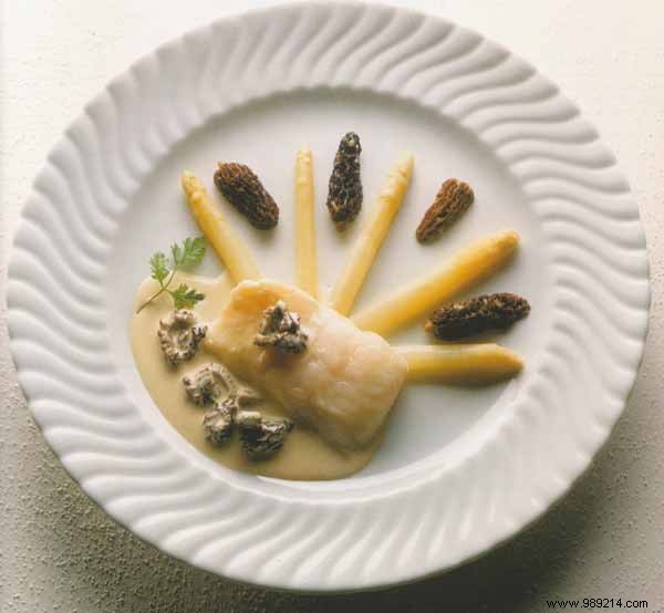 Exquisite Turbot with Morels and Landes White Asparagus: A Chef s Gourmet Recipe