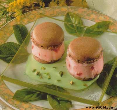 Elegant Chocolate Strawberry Macarons with Velvety Pistachio Cream