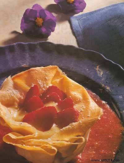 Gariguette Strawberries in Delicate Pastry Bowls with Rum-Infused Madagascar Vanilla Mousseline Cream