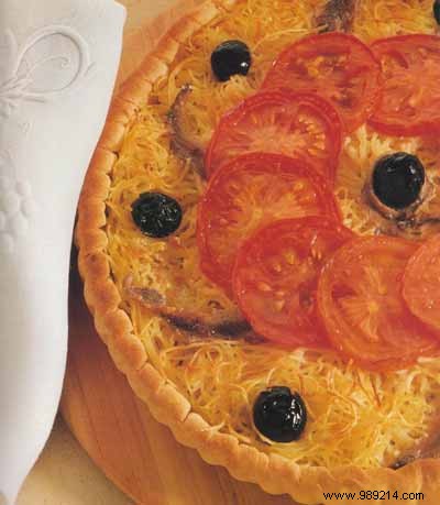 Vermicelli Pie Recipe: Crispy Shortcrust Tart with Cheesy Pasta, Olives & Anchovies (Serves 6)