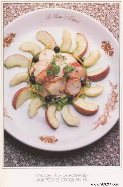 Elegant Warm Lobster Salad with Crunchy Peaches