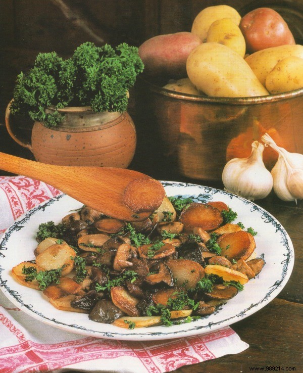 Authentic Sarladaise Potatoes: Traditional French Recipe from Sarlat